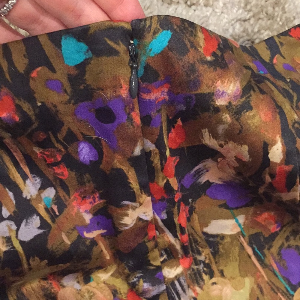 NWT Mini Skirt - Picture 4 of 5
